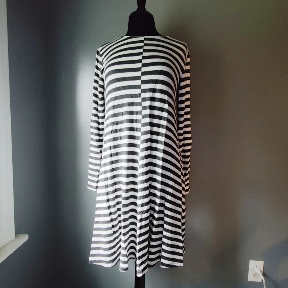 Lou and Grey Striped Swing Long Sleeve Dress